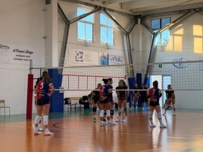 PALLAVOLO. Scivolone interno della Treiese contro il Loreto